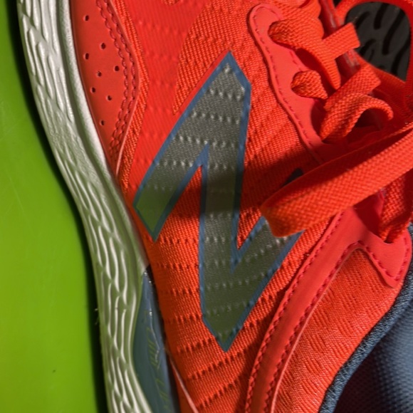 Women’s New Balance wore one time size 9 - Picture 2 of 5